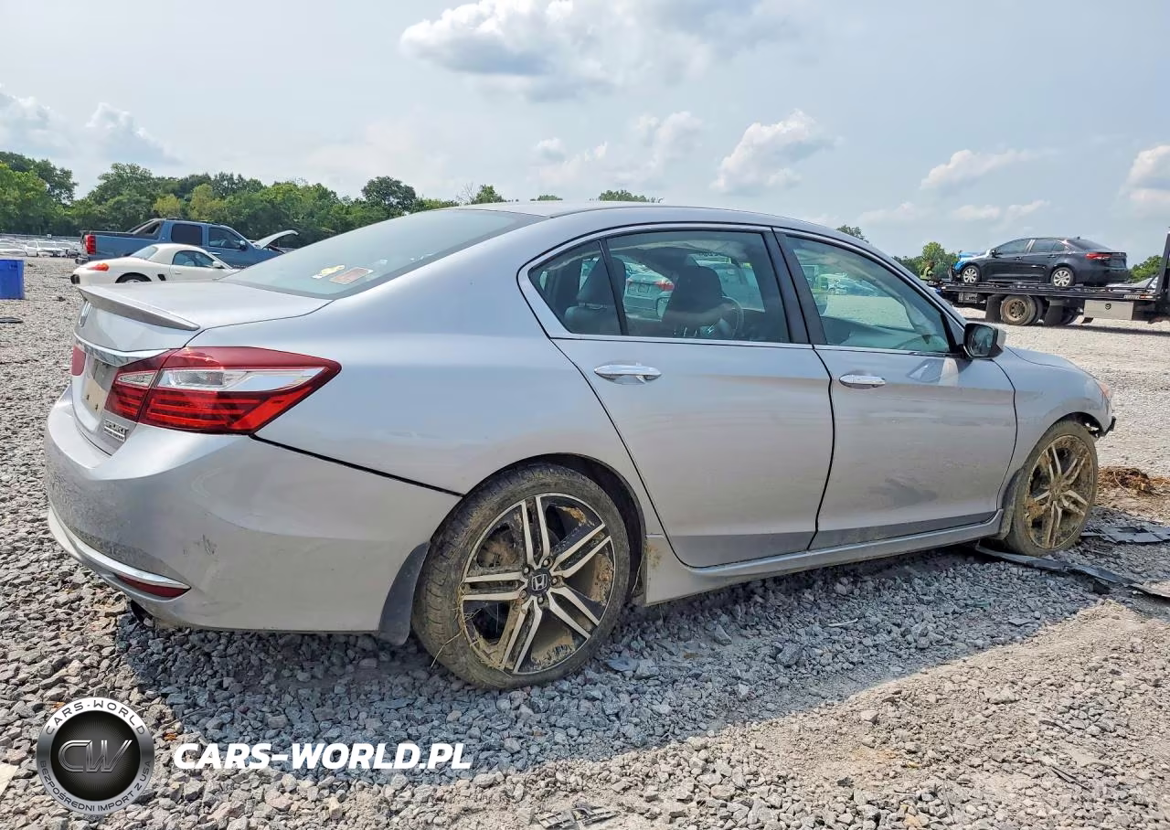 2017 Honda Accord Sport Special Edition VIN:1HGCR2F15HA122018 - 3