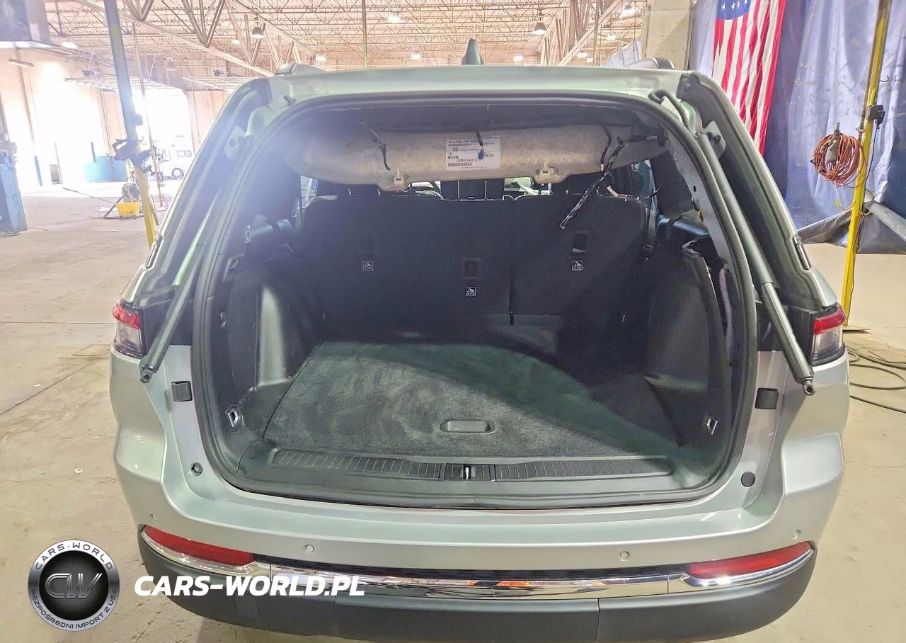 2025 Jeep Grand Cherokee 4Xe VIN:1C4RJYB63S8700930 - 6