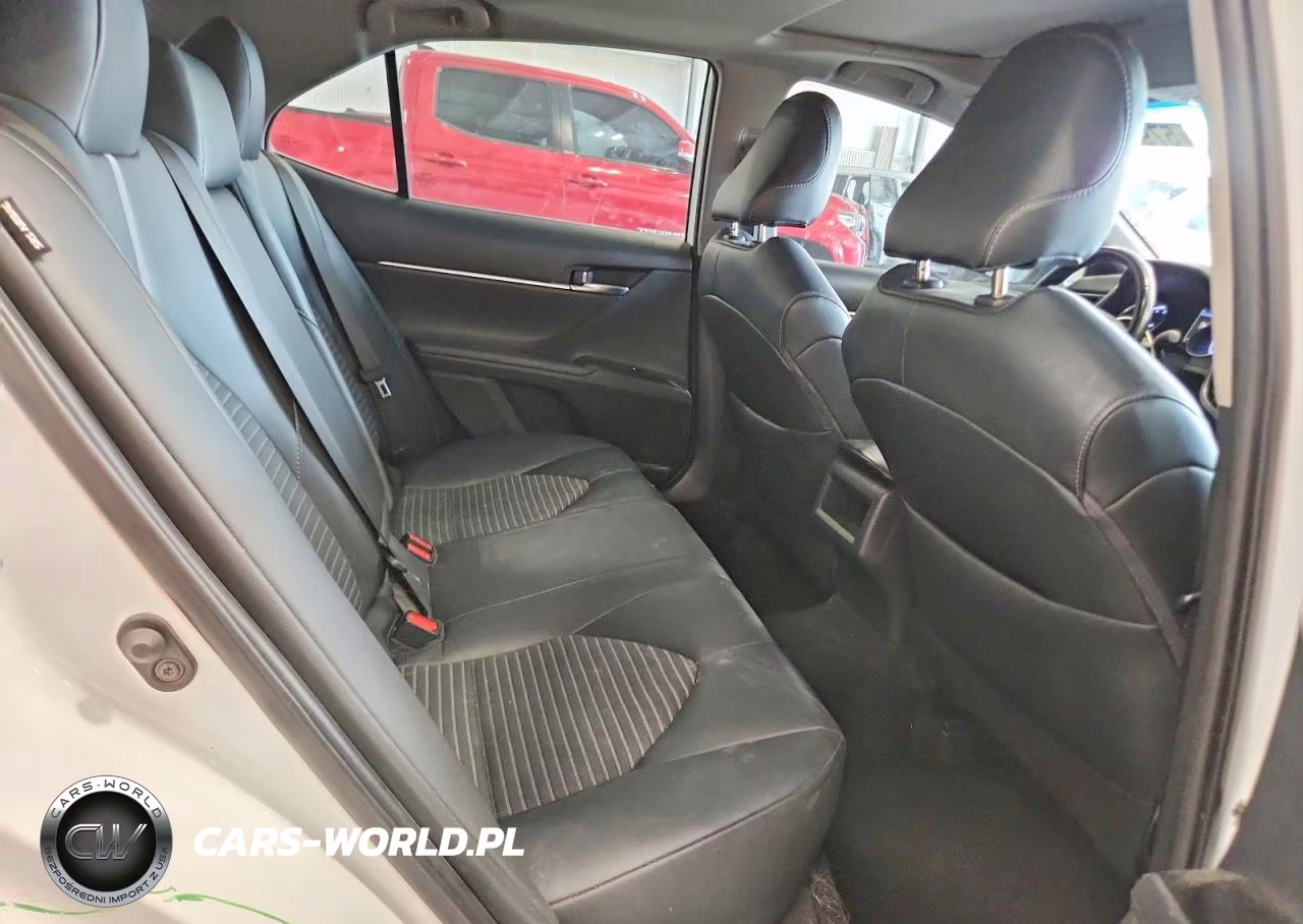2019 Toyota Camry VIN:4T1B11HK7KU180201 - 10