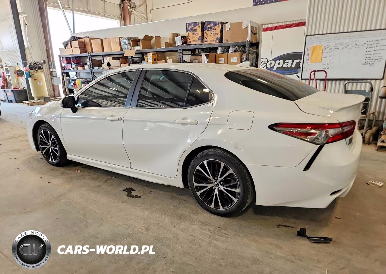 2019 Toyota Camry VIN:4T1B11HK7KU180201 - 2