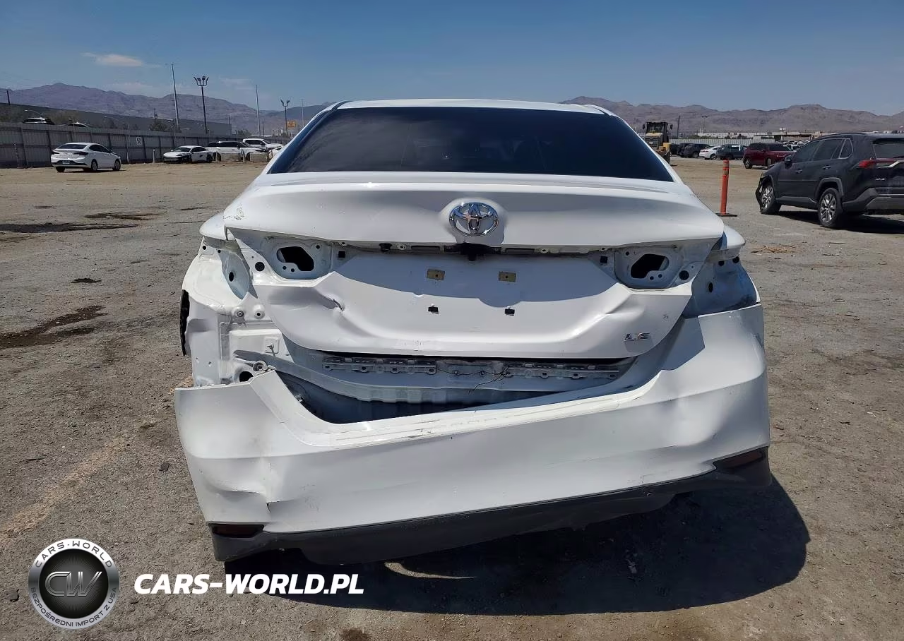 2018 Toyota Camry Le VIN:4T1B11HK6JU613232 - 6