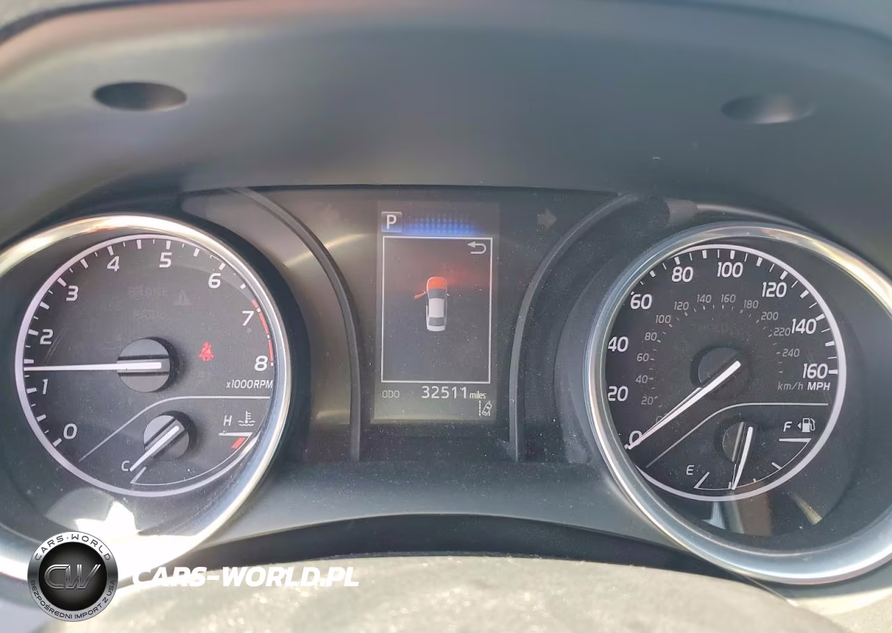 2018 Toyota Camry Le VIN:4T1B11HK6JU613232 - 9