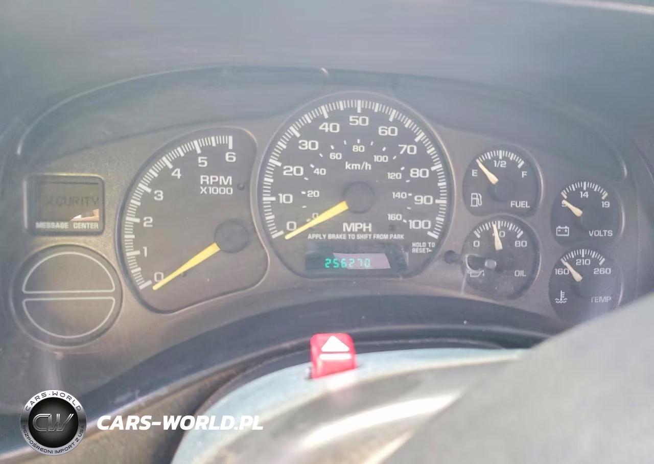 2000 Chevrolet Silverado K1500 VIN:1GCEK14T7YZ362666 - 9