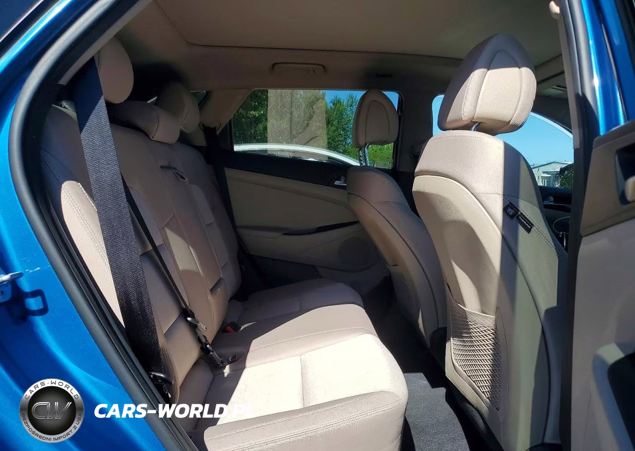2018 Hyundai Tucson Value VIN:KM8J3CA2XJU778289 - 11