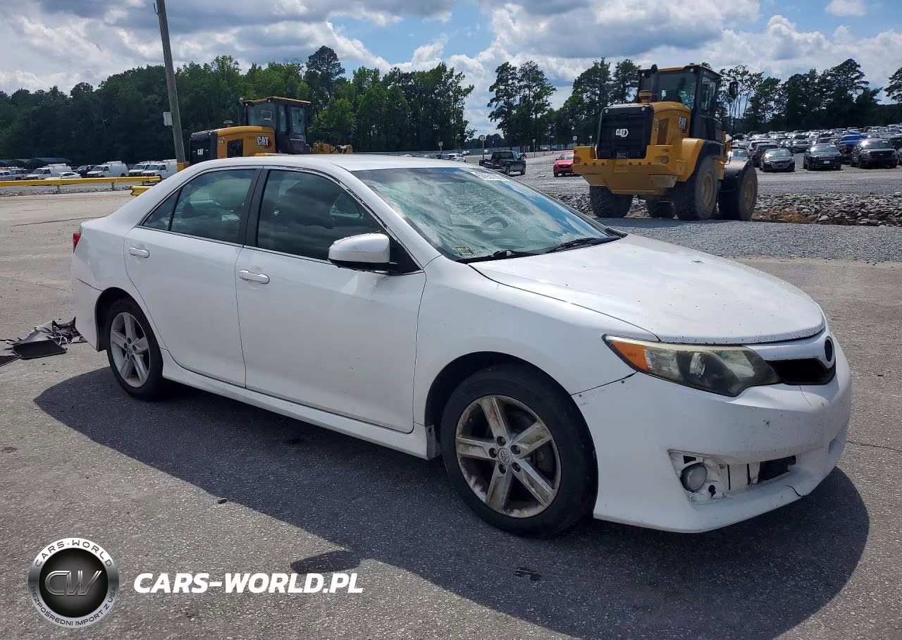 2013 Toyota Camry Se VIN:4T1BF1FK4DU703388 - 4