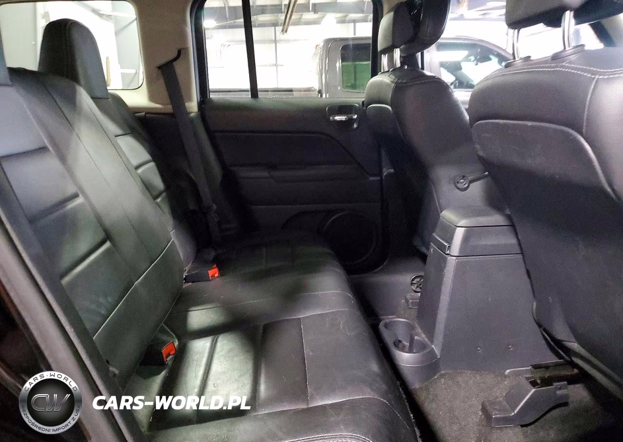 2016 Jeep Patriot Latitude VIN:1C4NJRFB0GD535283 - 11