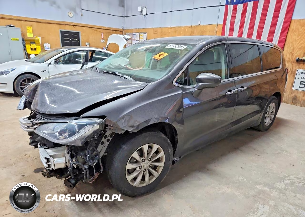2019 Chrysler Pacifica Touring Plus