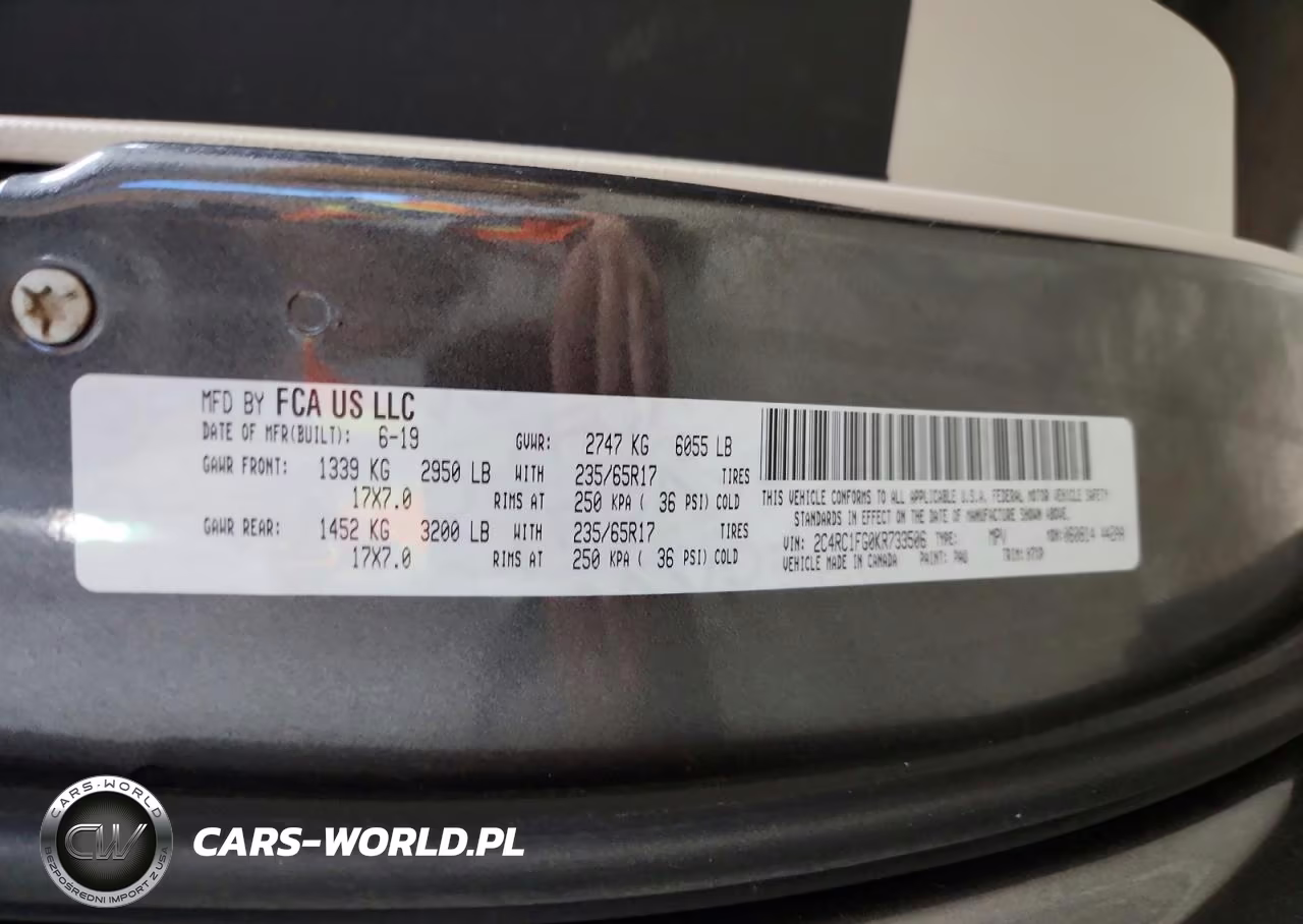 2019 Chrysler Pacifica Touring Plus VIN:2C4RC1FG0KR733506 - 14