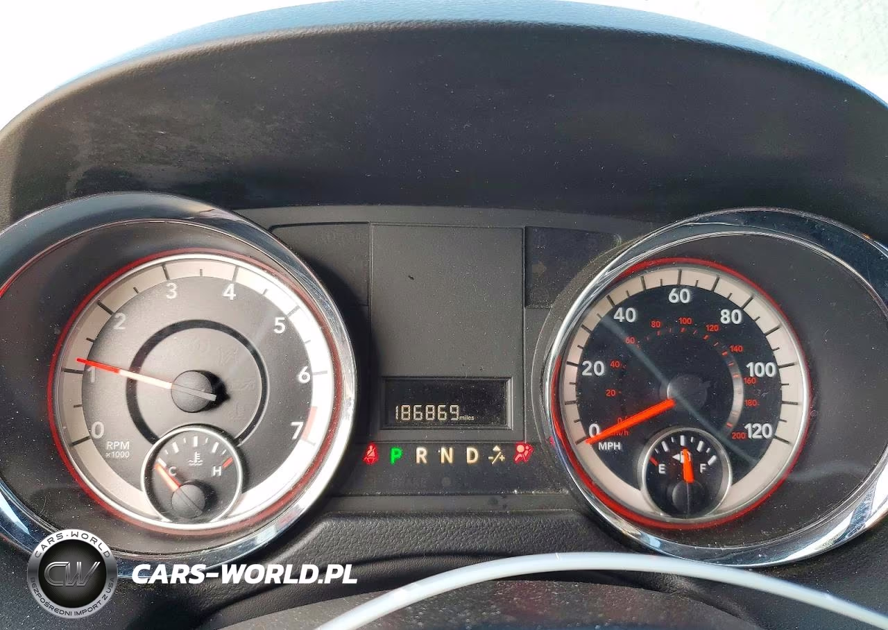 2018 Dodge Grand Caravan Sxt VIN:2C4RDGCG7JR361228 - 9