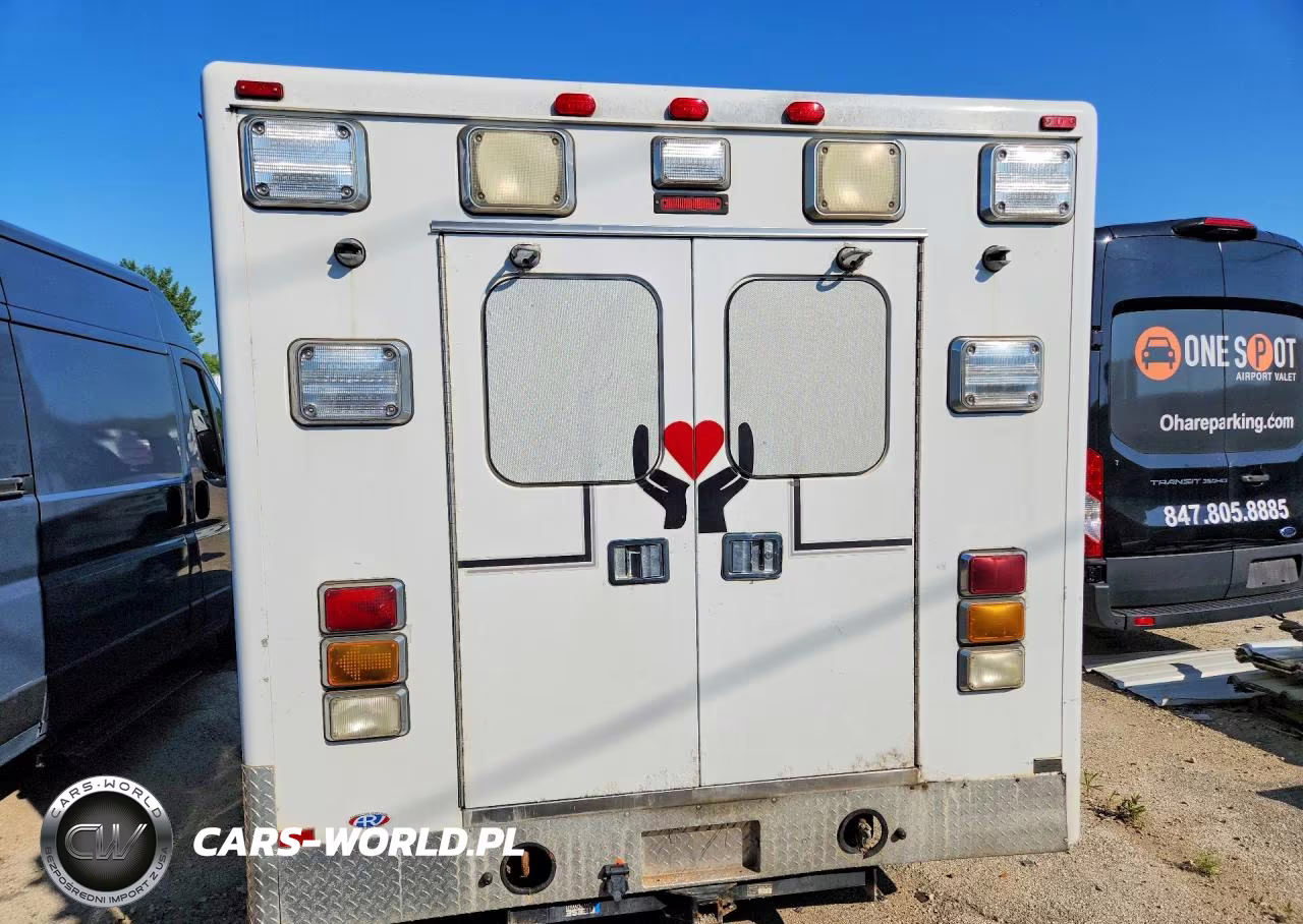 2010 Ford Econoline E350 Super Duty Cutaway Van VIN:1FDWE3FP7ADA34587 - 6