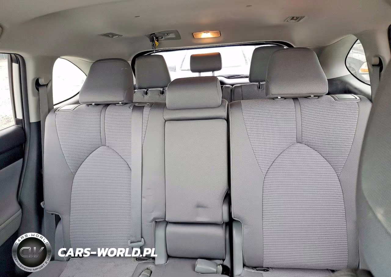 2020 Toyota Highlander L VIN:5TDCZRAH7LS000560 - 10