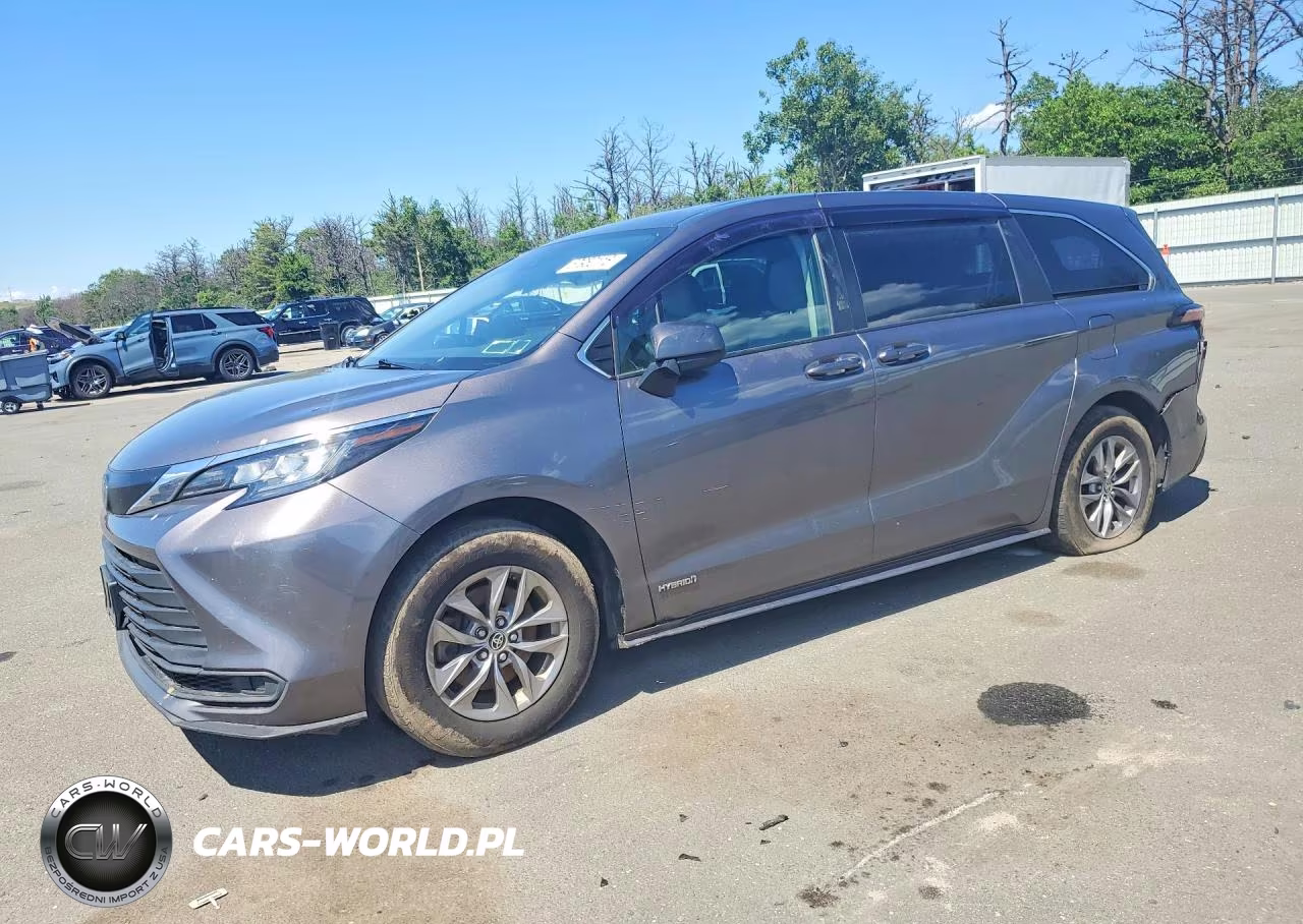 2021 Toyota Sienna Le