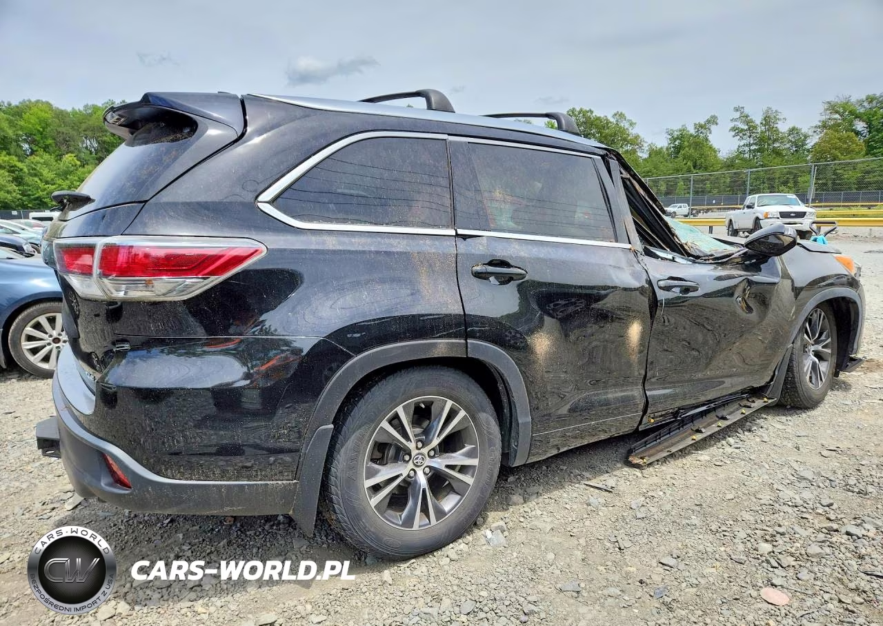 2016 Toyota Highlander Xle VIN:5TDJKRFH2GS500281 - 3