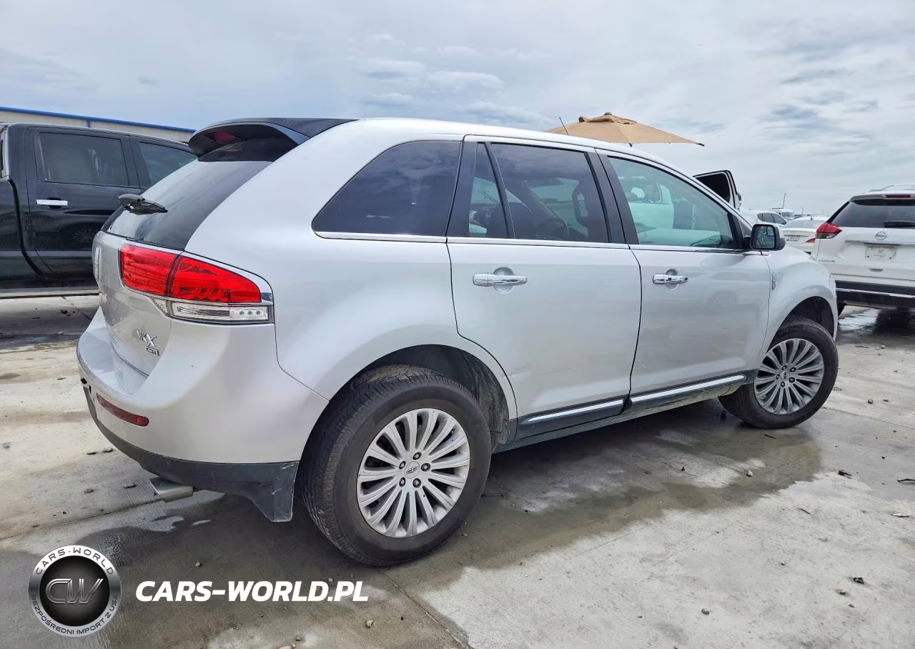 2013 Lincoln Mkx VIN:2LMDJ8JKXDBL28253 - 3
