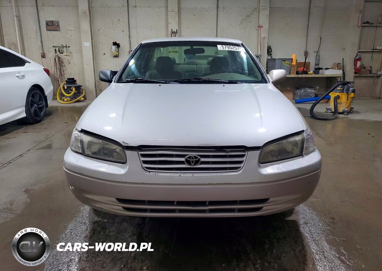 1997 Toyota Camry Le VIN:4T1BG22K7VU053305 - 5