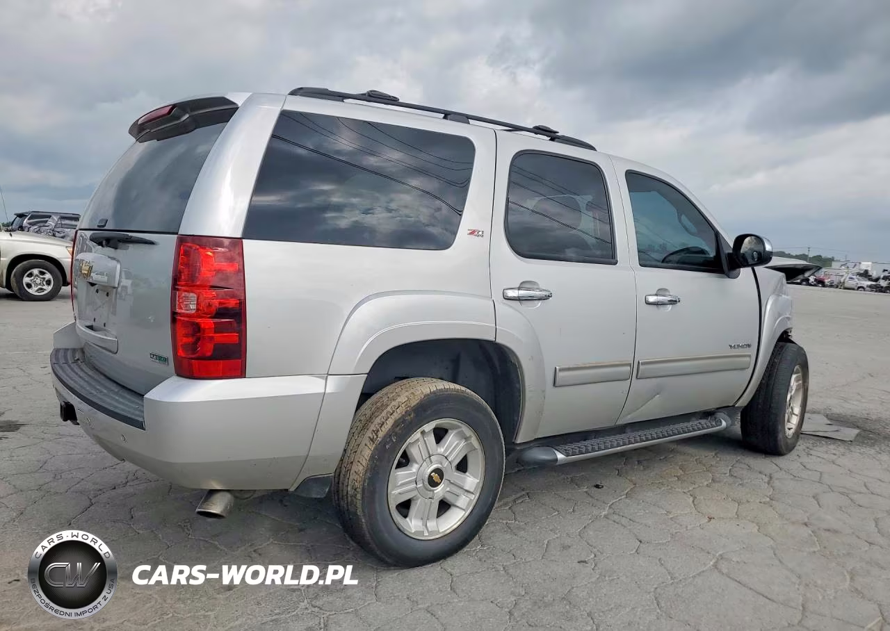 2010 Chevrolet Tahoe VIN:1GNUKBE06AR226502 - 3