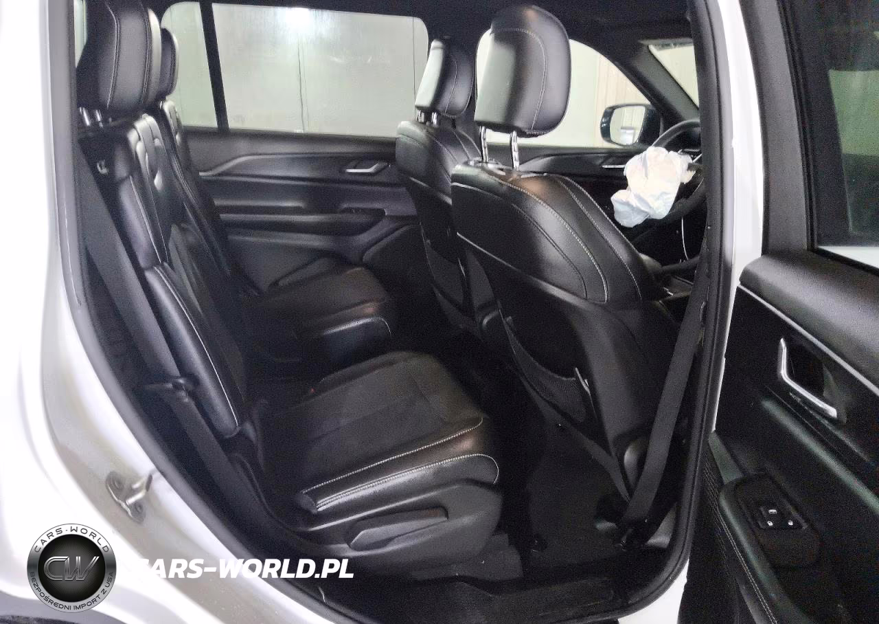 2024 Jeep Grand Cherokee L Laredo VIN:1C4RJKAG0R8921306 - 11