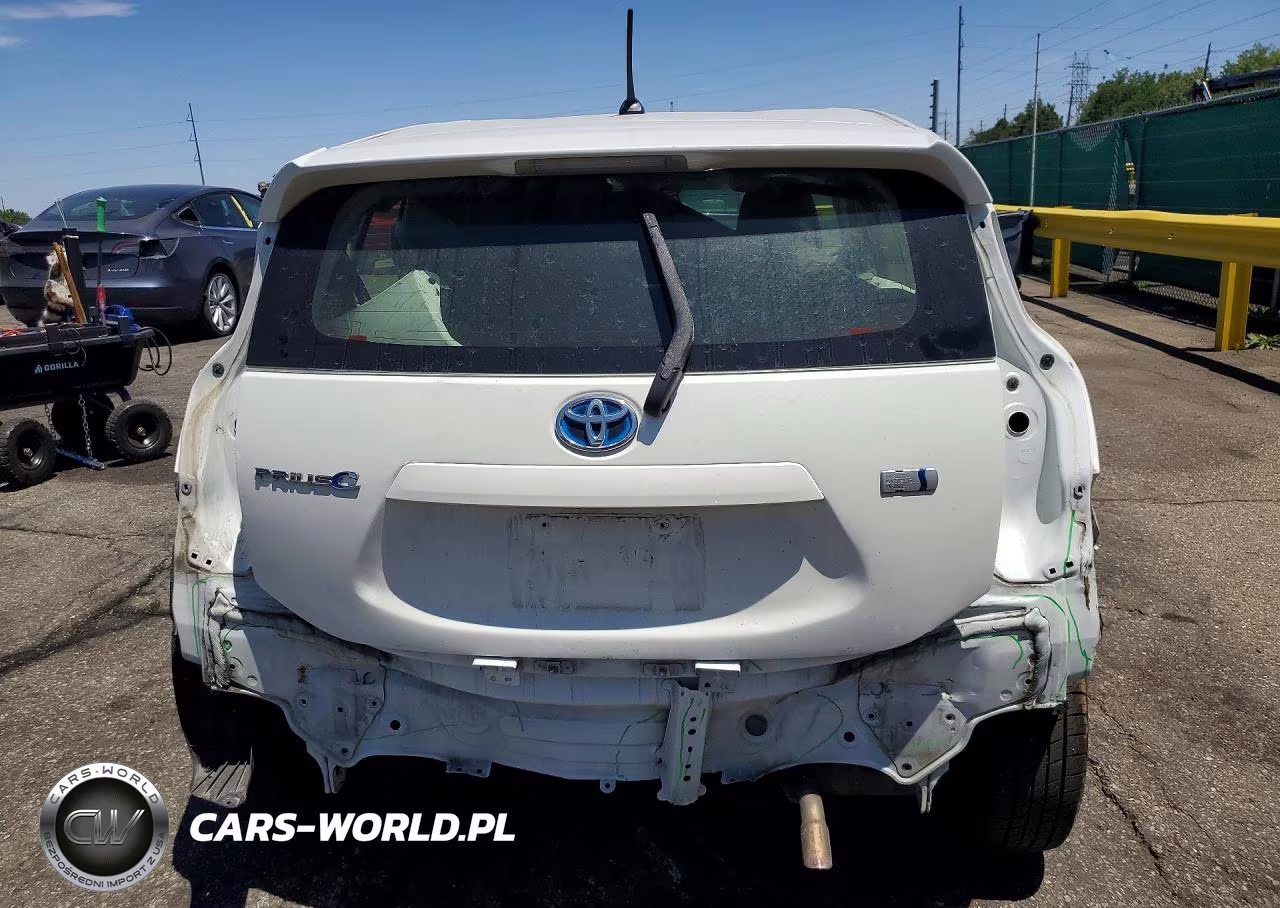 2013 Toyota Prius C Two VIN:JTDKDTB32D1539371 - 6