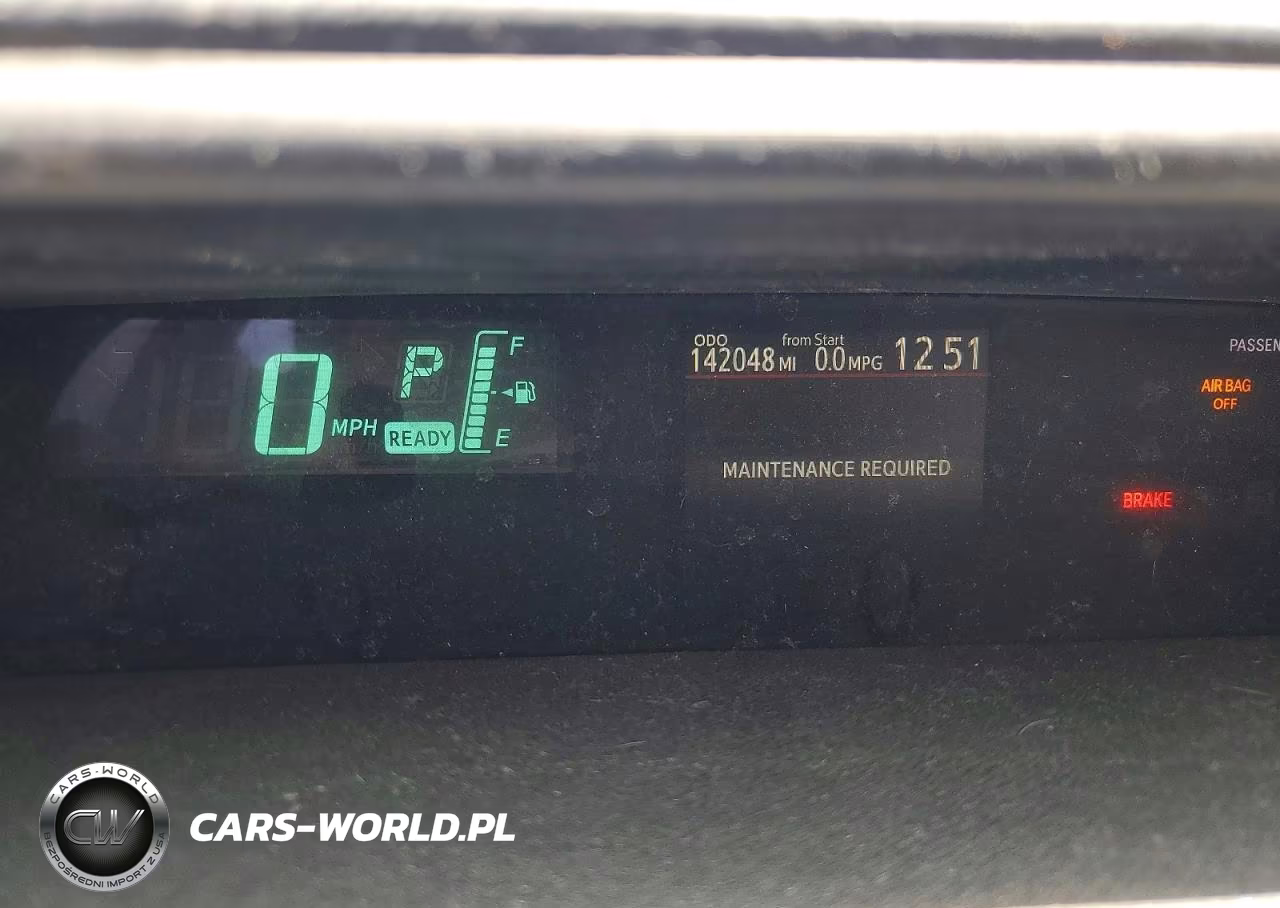 2013 Toyota Prius C Two VIN:JTDKDTB32D1539371 - 9