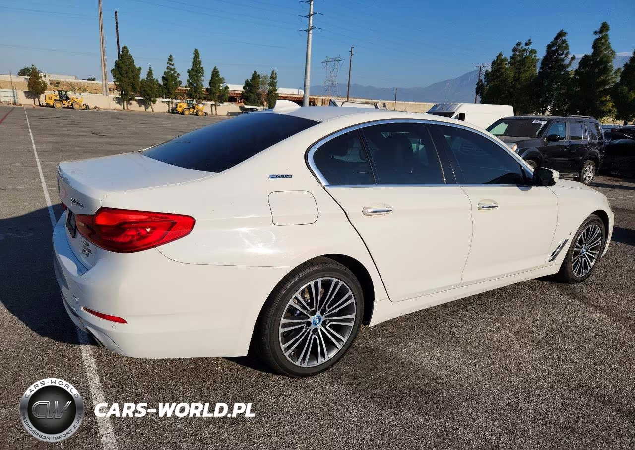 2018 BMW 530E VIN:WBAJA9C57JB034260 - 3