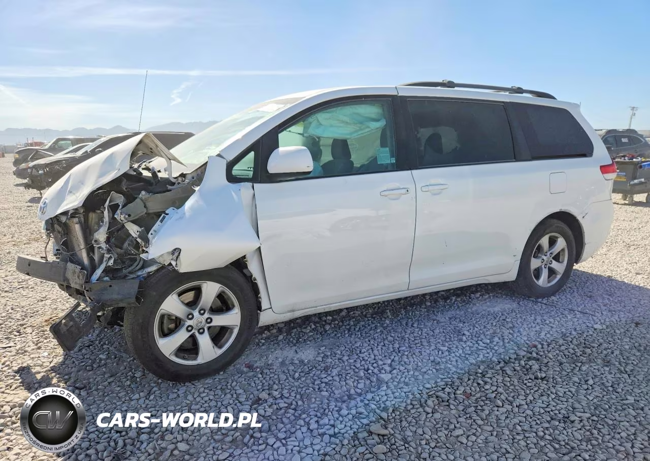 2011 Toyota Sienna Le