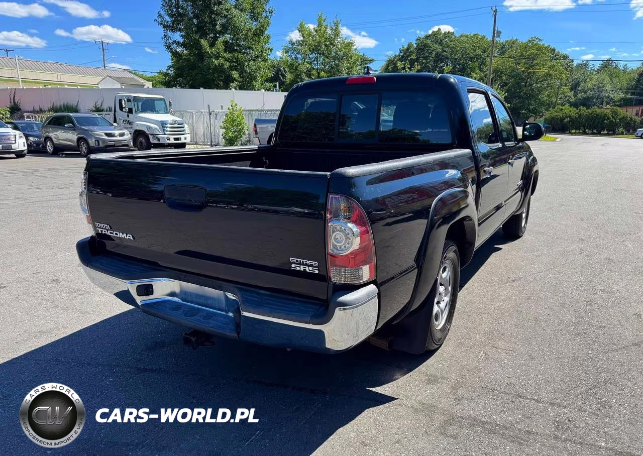 2015 Toyota Tacoma Double Cab VIN:5TFJX4CN8FX068271 - 3