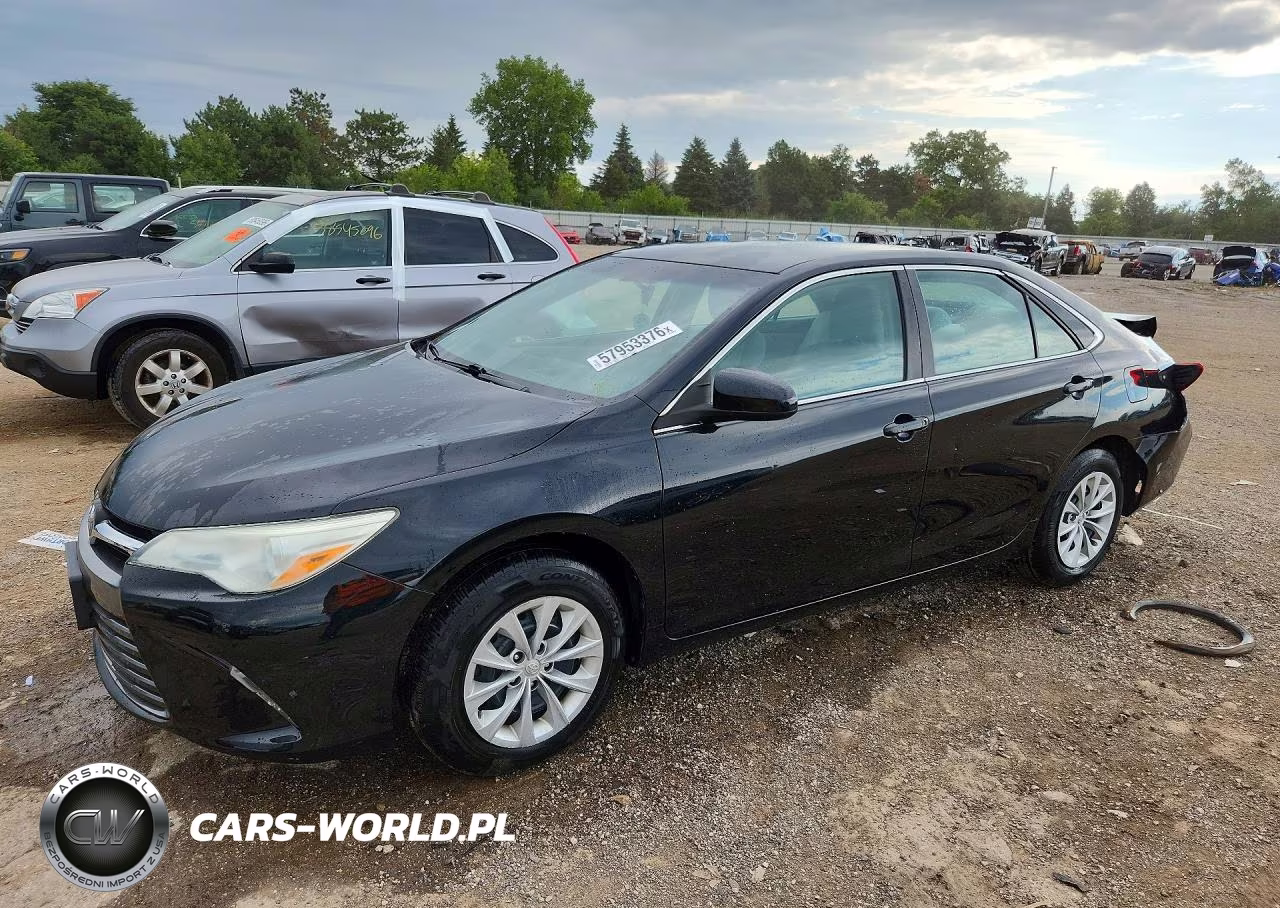 2016 Toyota Camry Le – zdjęcie 1 z 12