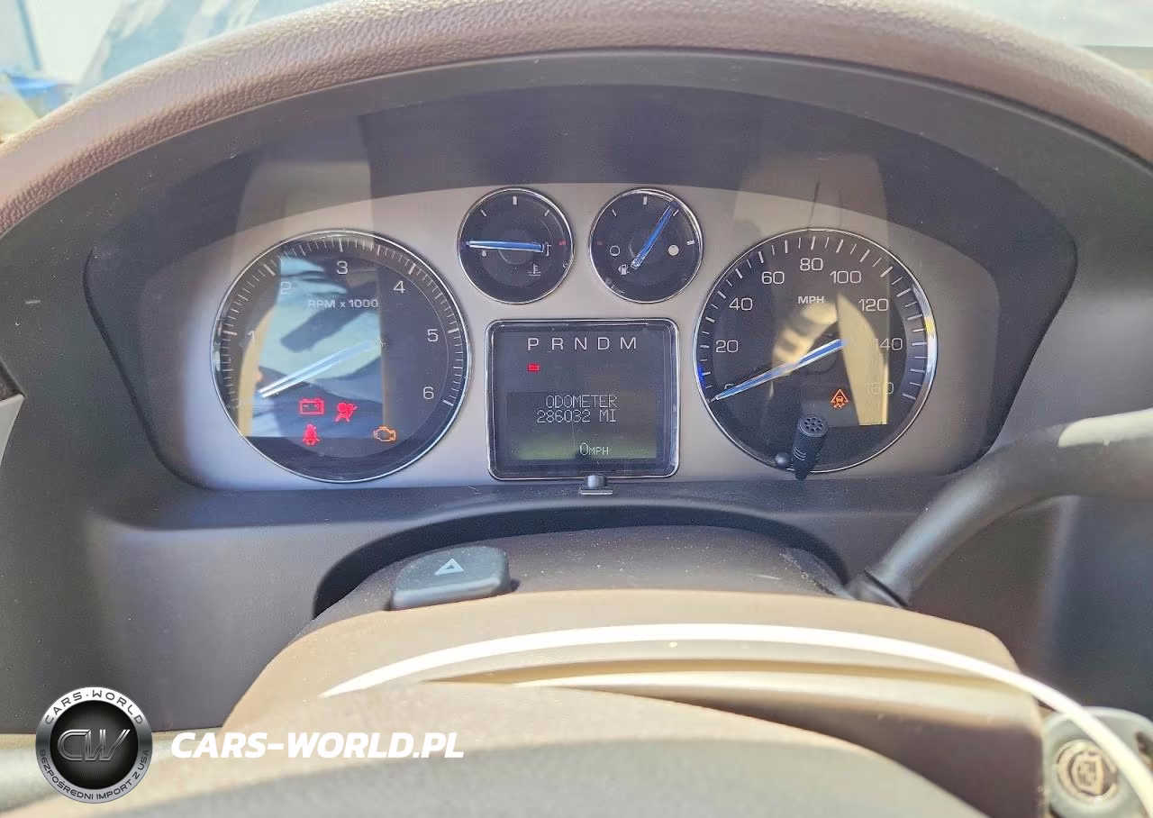2007 Cadillac Escalade Luxury VIN:1GYFK63827R199206 - 9
