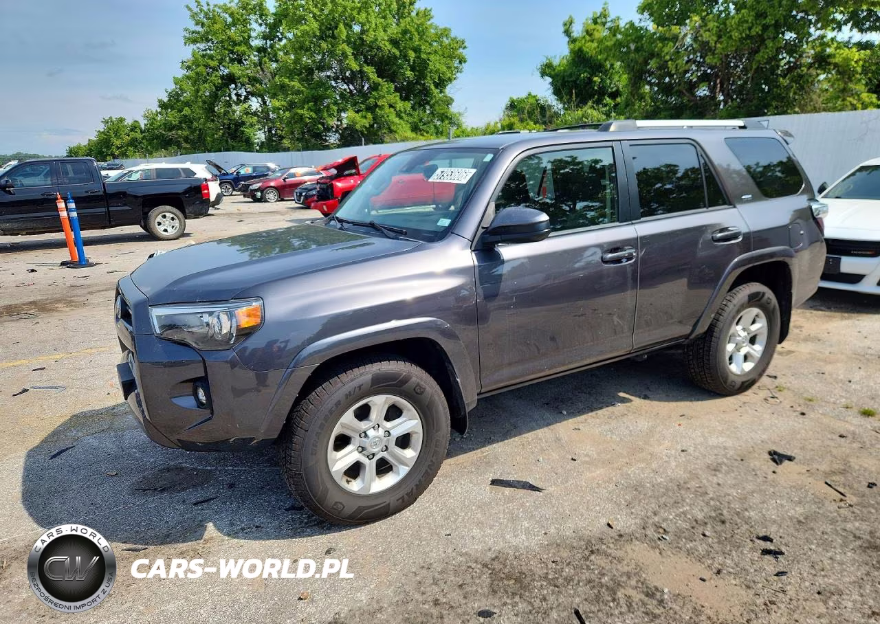 2022 Toyota 4Runner Sr5 – zdjęcie 1 z 13