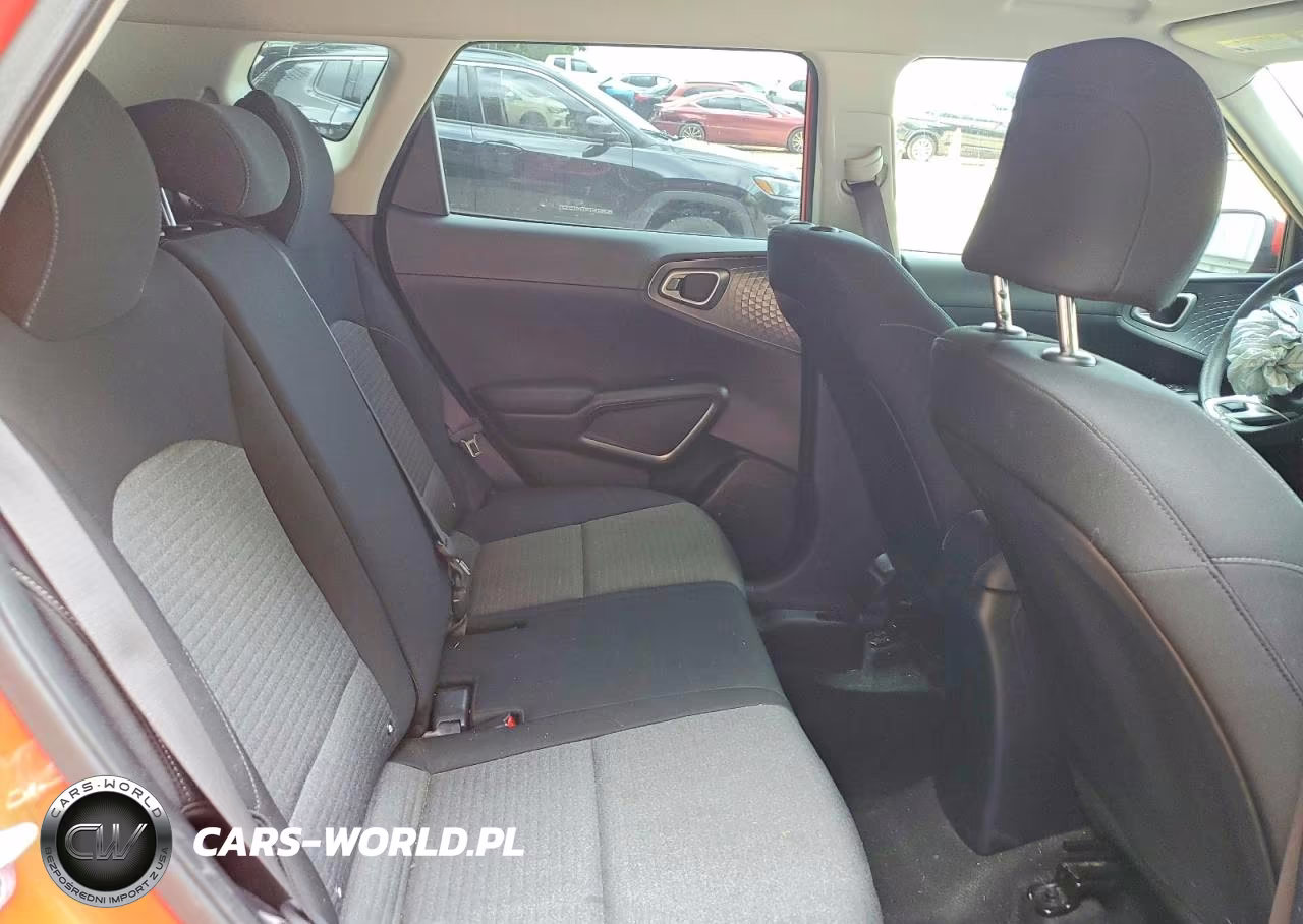 2020 Kia Soul S VIN:KNDJ23AU5L7007247 - 10