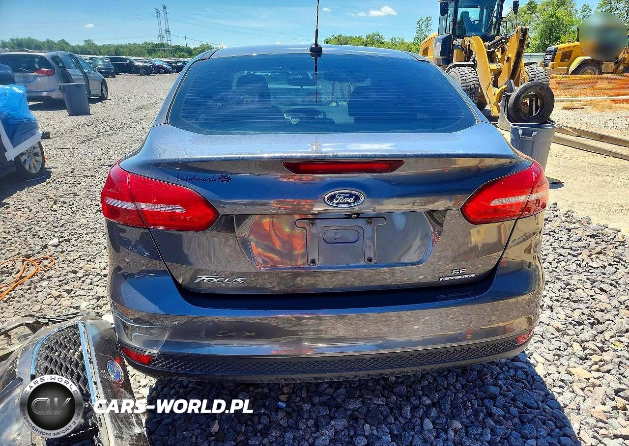 2016 Ford Focus Se VIN:1FADP3F22GL403094 - 6