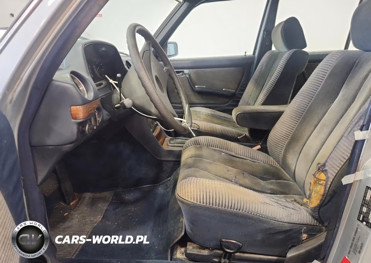 1984 Mercedes-Benz 300 Dt VIN:WDBAB33A9EA091015 - 7