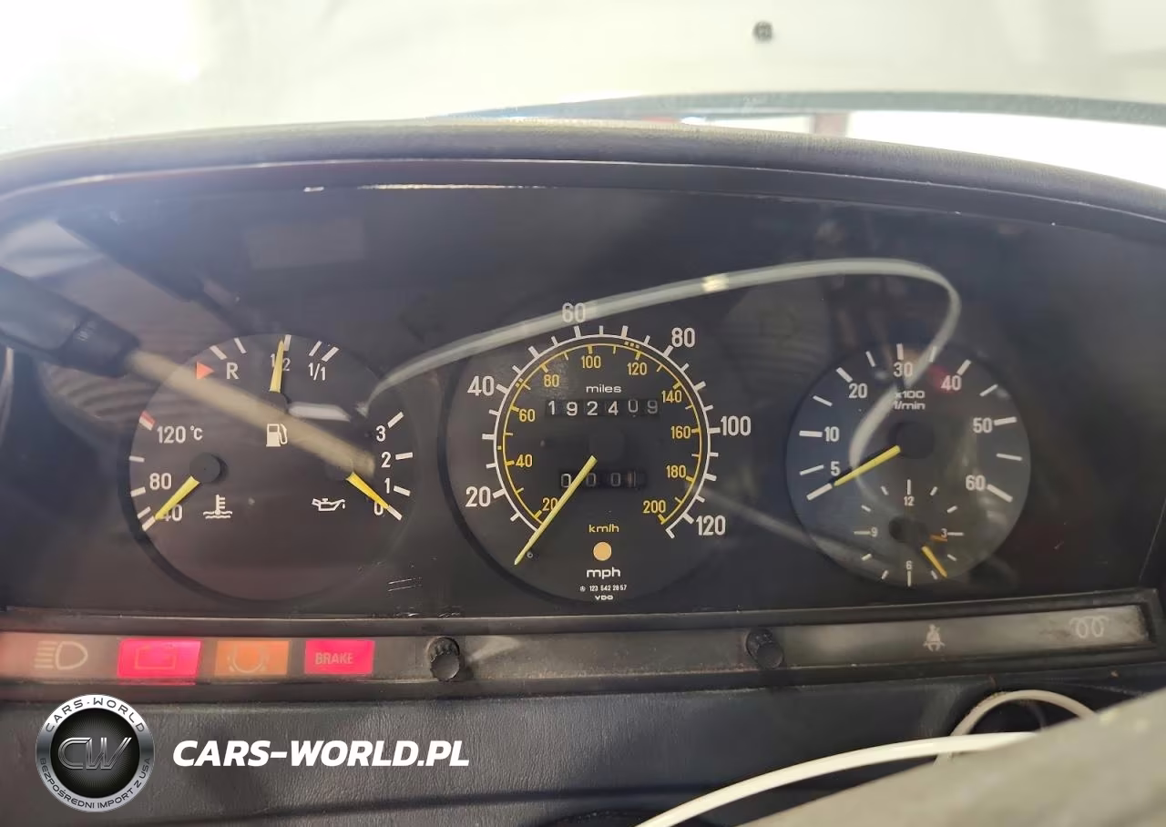 1984 Mercedes-Benz 300 Dt VIN:WDBAB33A9EA091015 - 9