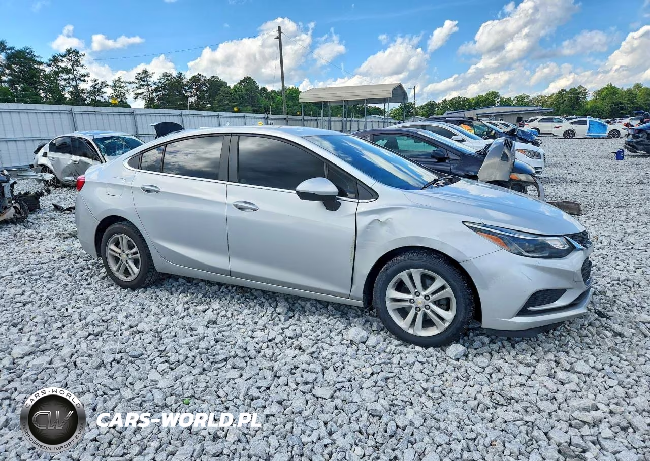 2018 Chevrolet Cruze Lt VIN:1G1BE5SM3J7201710 - 4