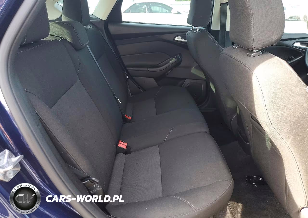 2017 Ford Focus Sel VIN:1FADP3M21HL302150 - 10