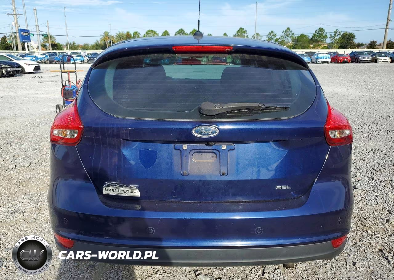 2017 Ford Focus Sel VIN:1FADP3M21HL302150 - 6