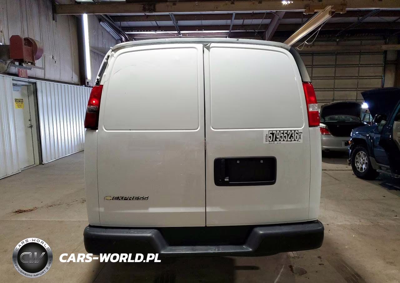 2023 Chevrolet Express G2500 VIN:1GCWGAFP2P1232832 - 6