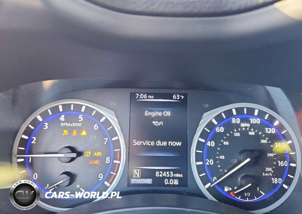 2018 Infiniti Q50 Luxe VIN:JN1EV7AR5JM439978 - 9