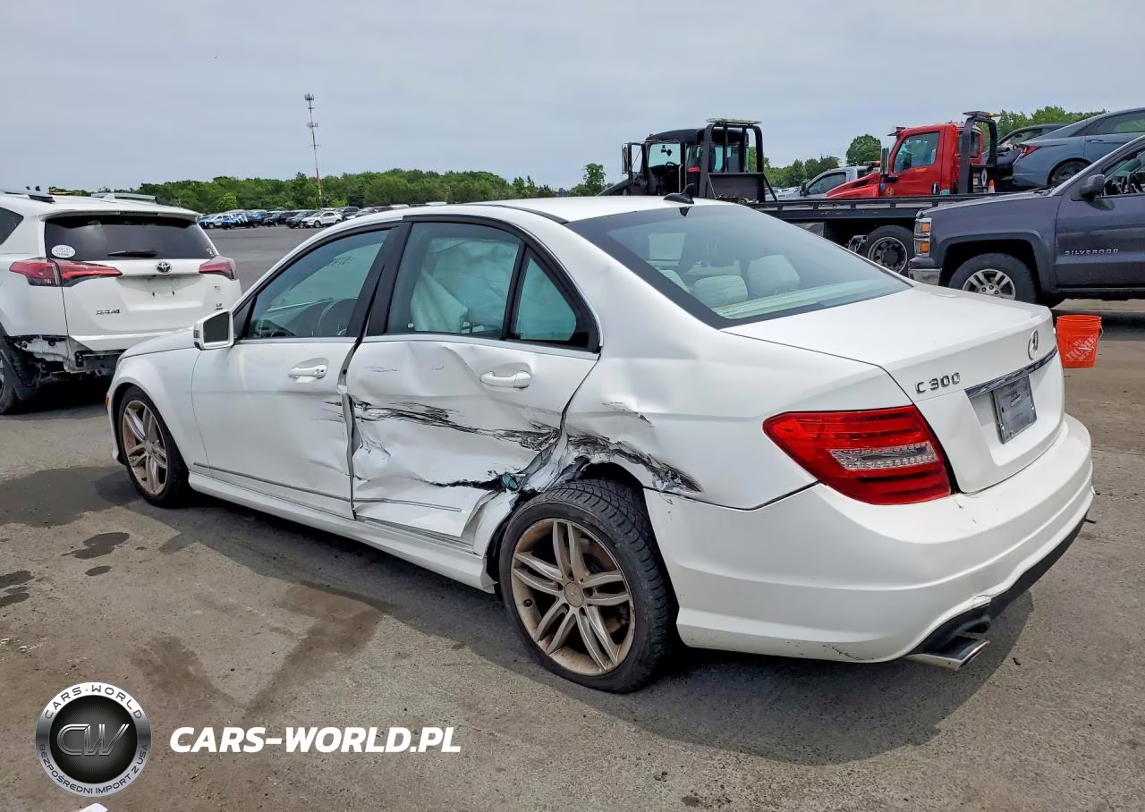 2013 Mercedes-Benz C 300 4Matic VIN:WDDGF8AB1DR281275 - 2