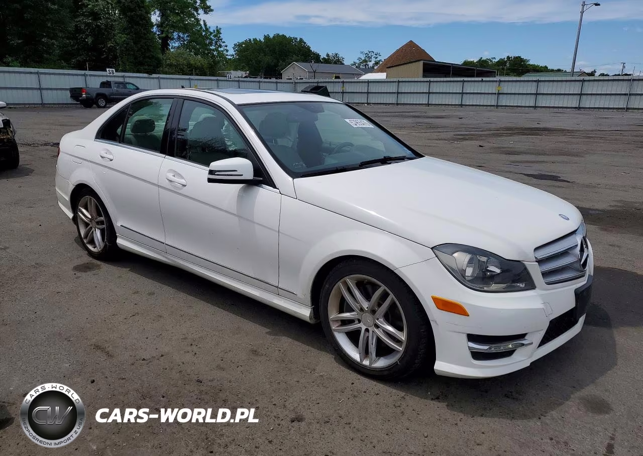2013 Mercedes-Benz C 300 4Matic VIN:WDDGF8AB1DR281275 - 4