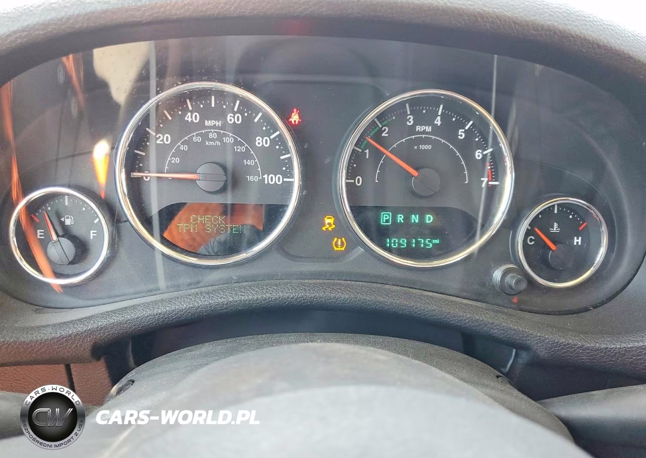 2017 Jeep Wrangler Unlimited Sport 4X4 VIN:1C4BJWDGXHL742948 - 9