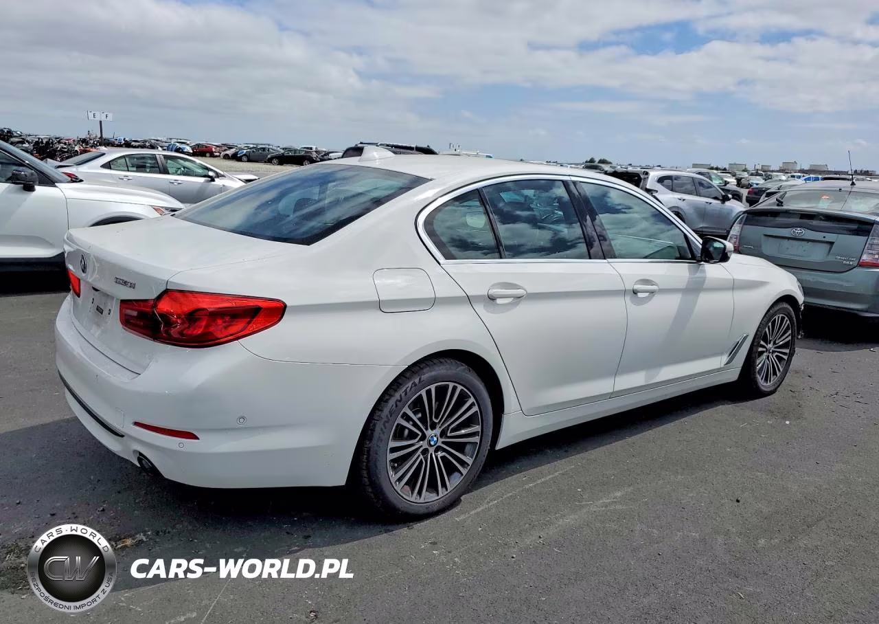 2020 BMW 530 Xi VIN:WBAJR7C02LCE53747 - 3