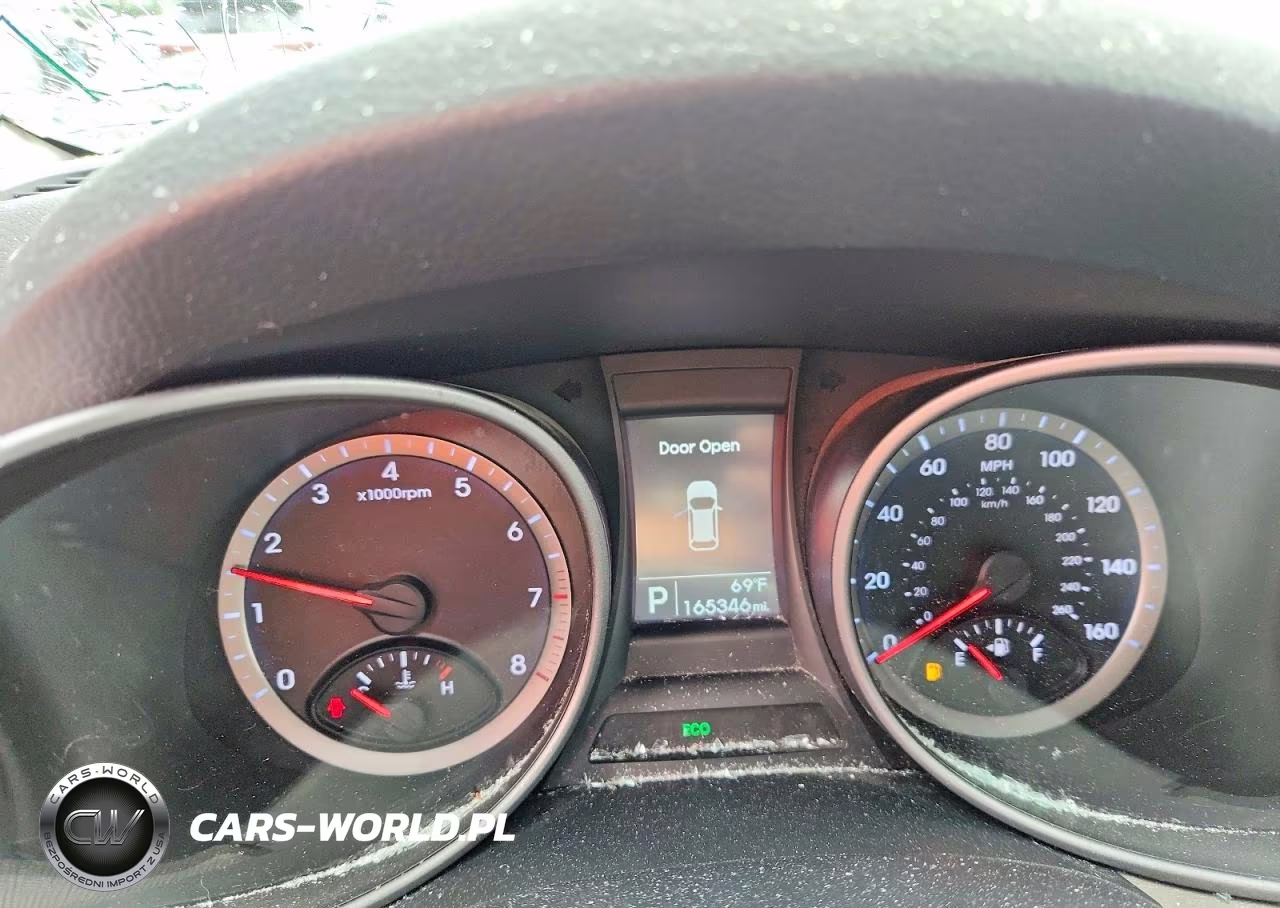 2015 Hyundai Santa Fe Sport 2.4L VIN:5XYZTDLBXFG280189 - 9