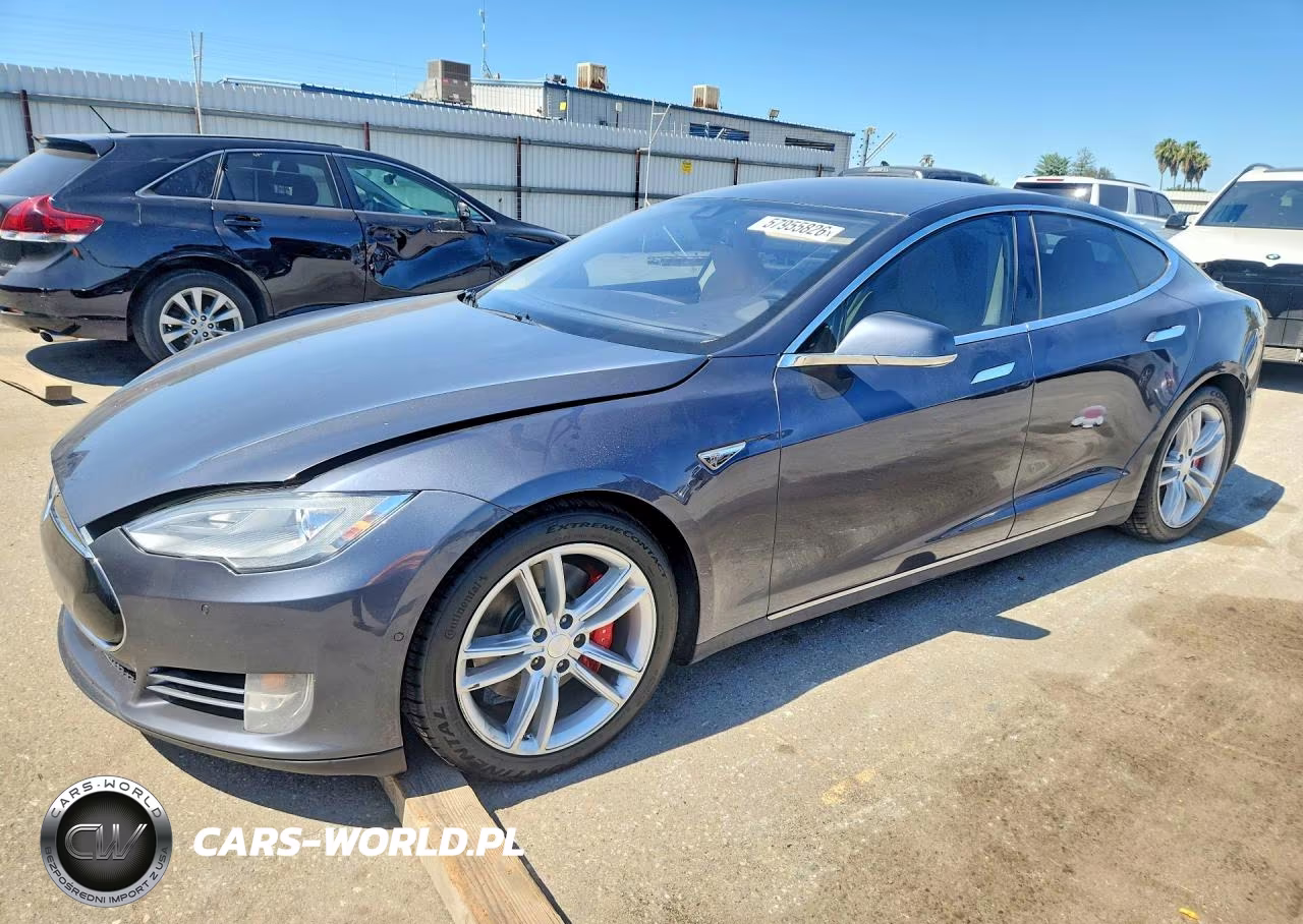 2014 Tesla Model S – zdjęcie 1 z 12