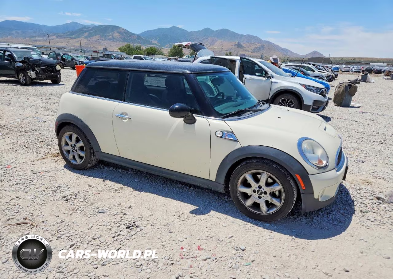 2010 Mini Cooper S VIN:WMWMF7C55ATZ71394 - 4
