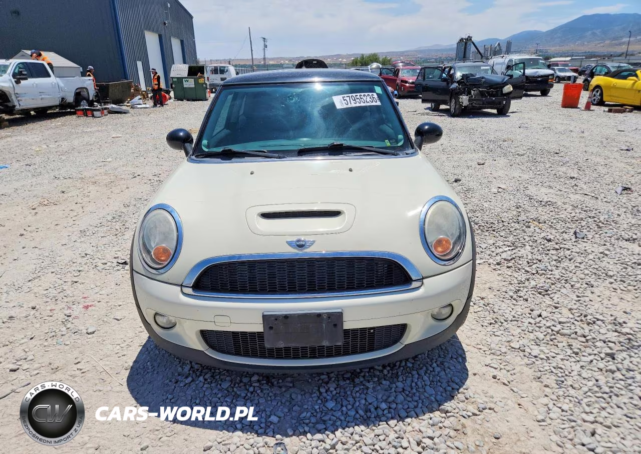 2010 Mini Cooper S VIN:WMWMF7C55ATZ71394 - 5