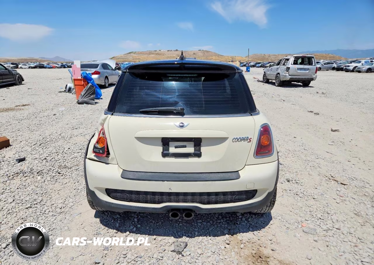 2010 Mini Cooper S VIN:WMWMF7C55ATZ71394 - 6