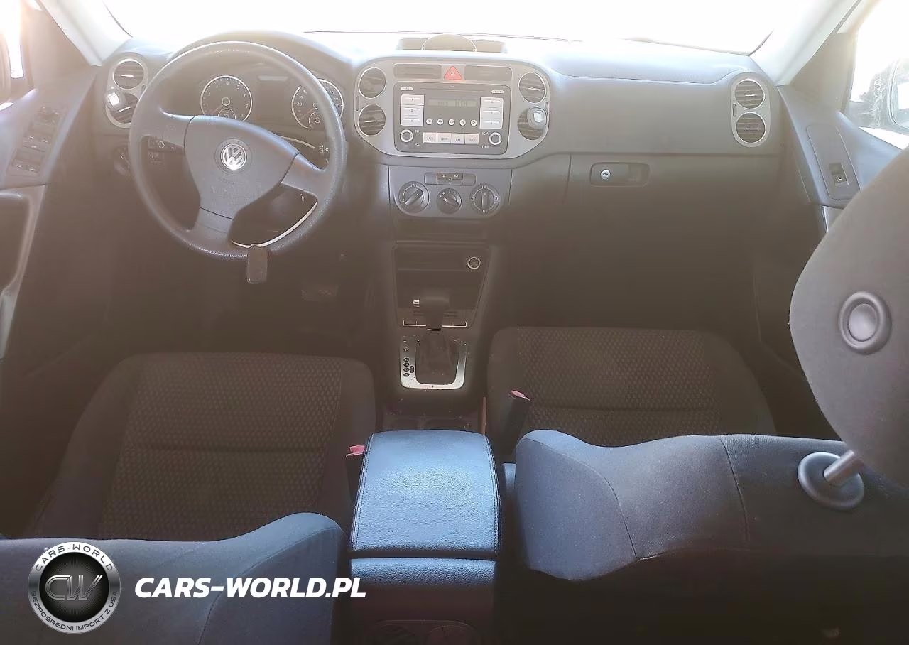 2010 Volkswagen Tiguan VIN:WVGAV7AX9AW001295 - 8