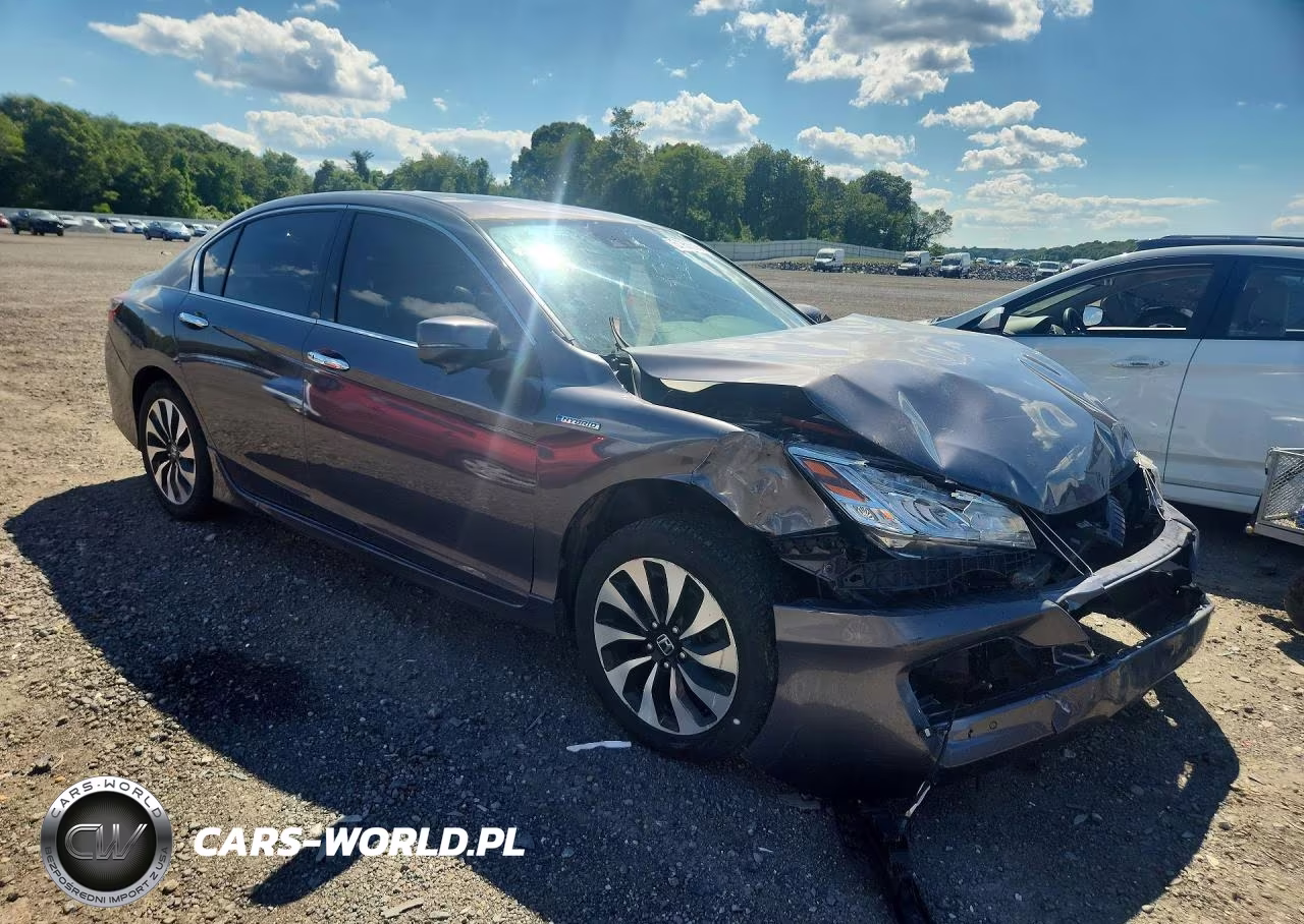2017 Honda Accord Touring Hybrid VIN:JHMCR6F75HC003401 - 4