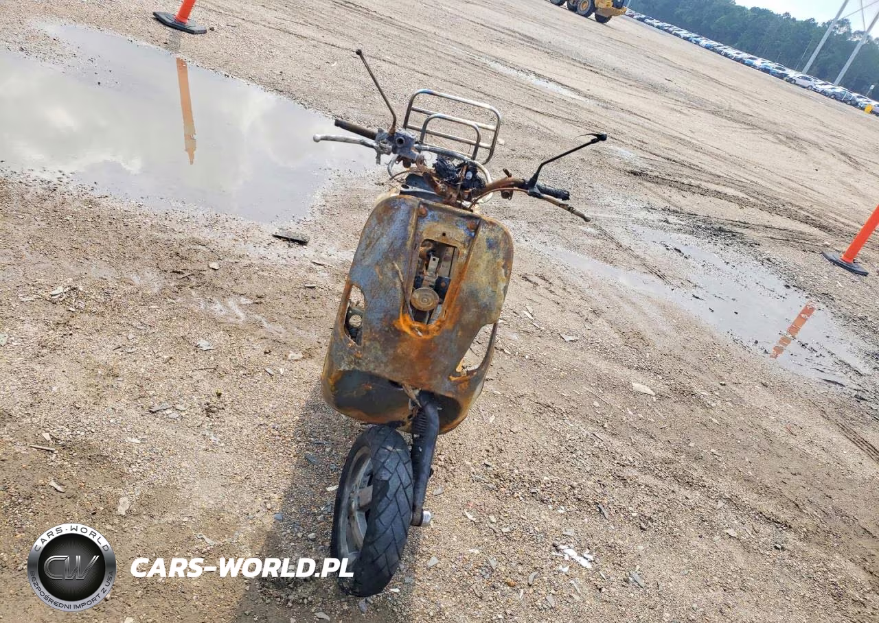 2007 Vespa Lx 150 VIN:ZAPM448F175008979 - 2